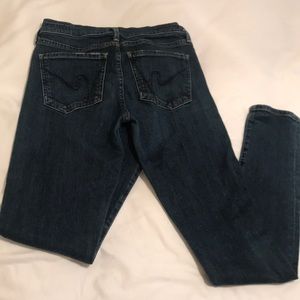 Low rise skinny jeans